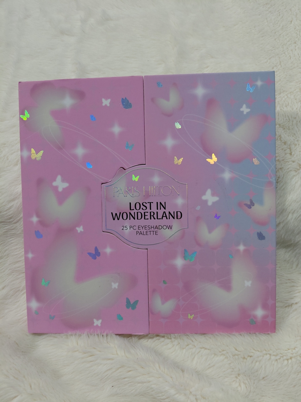 NWT Paris Hilton Lost in Wonderland 25-Piece Pink Eyeshadow Palette